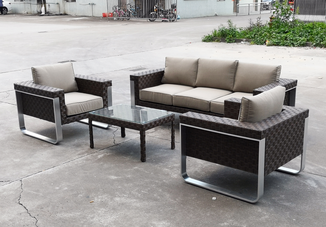 Sofá de vime personalizado para pátio externo